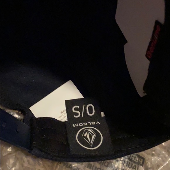 Volcom hat - Picture 6 of 6